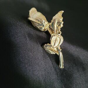 Religious Madonna Rose Pin Brooch Christian Miraculous Medal Charm Vintage MCM